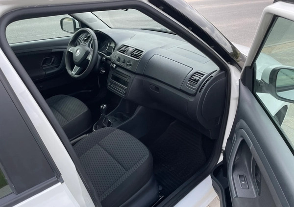 Skoda Fabia cena 18900 przebieg: 211000, rok produkcji 2014 z Nidzica małe 254